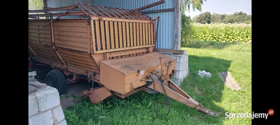 Przyczepa samozbierająca Agromet Kunów 611 Przyczepy rolnicze Smoryń