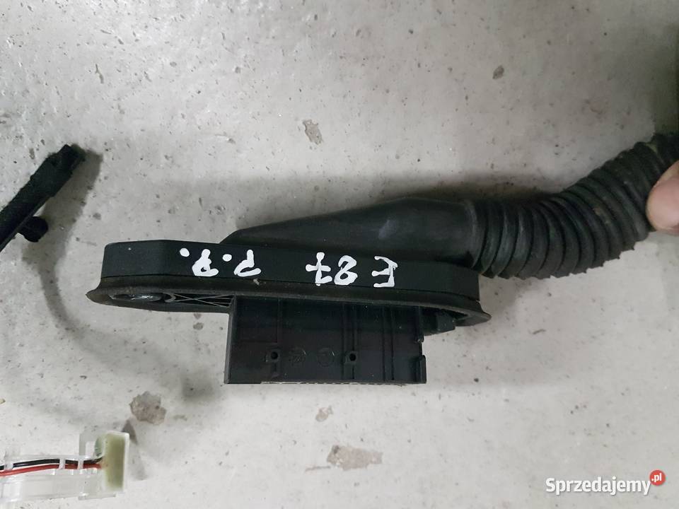 BMW 1 E87 INSTALACJA DRZWI PRAWA PRZOD 693327810 osobowe wielkopolskie Turek