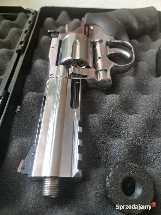 DAN WESSON 715 4 Katowice