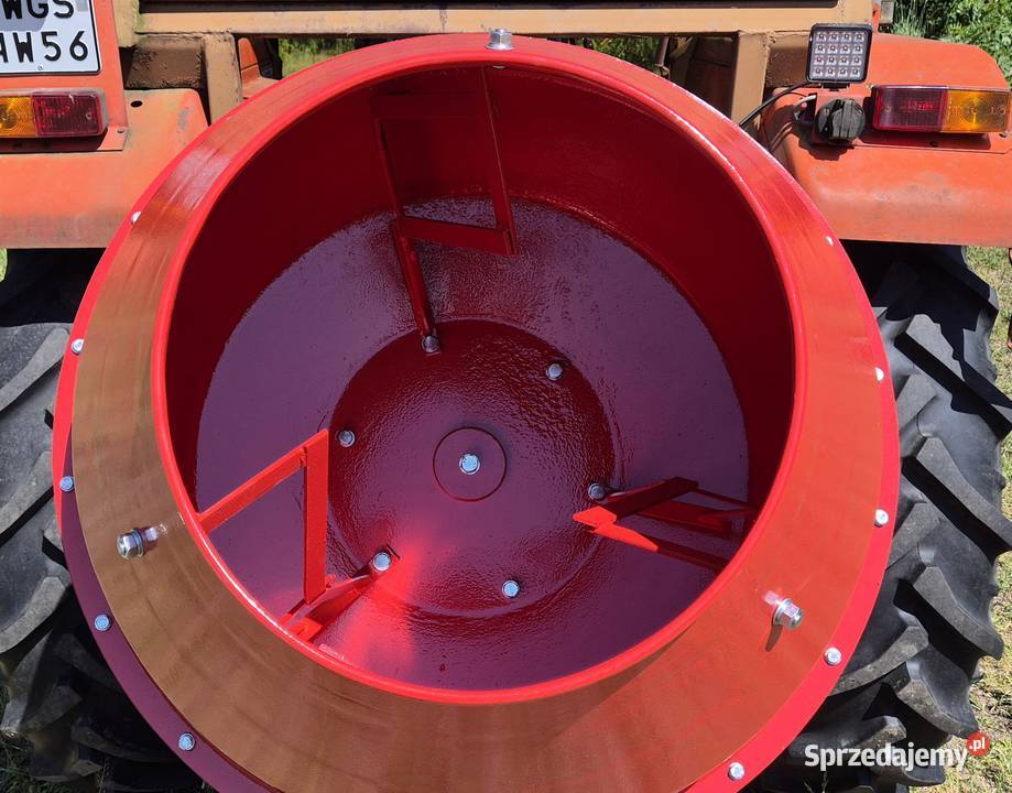 Betoniarka do ciągnika na WOM Stefanów Suserski sprzedam