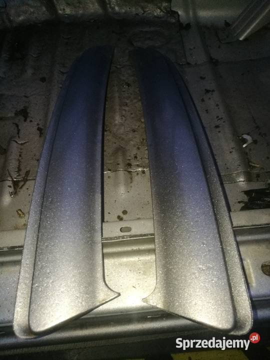 Jeep Grand Cherokee WJ 9904 szyba tył boczne Pozostałe Biłgoraj