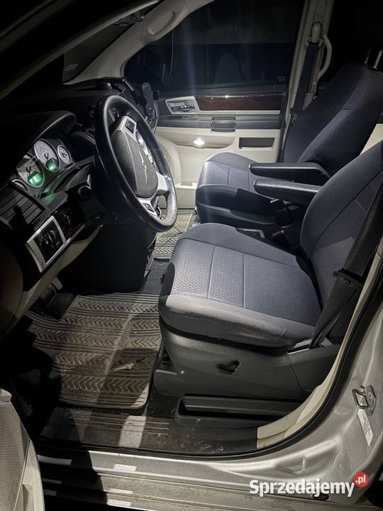 Chrysler grand Voyager 2010 28 crd 163 konie nieuszkodzony Wrocław sprzedam