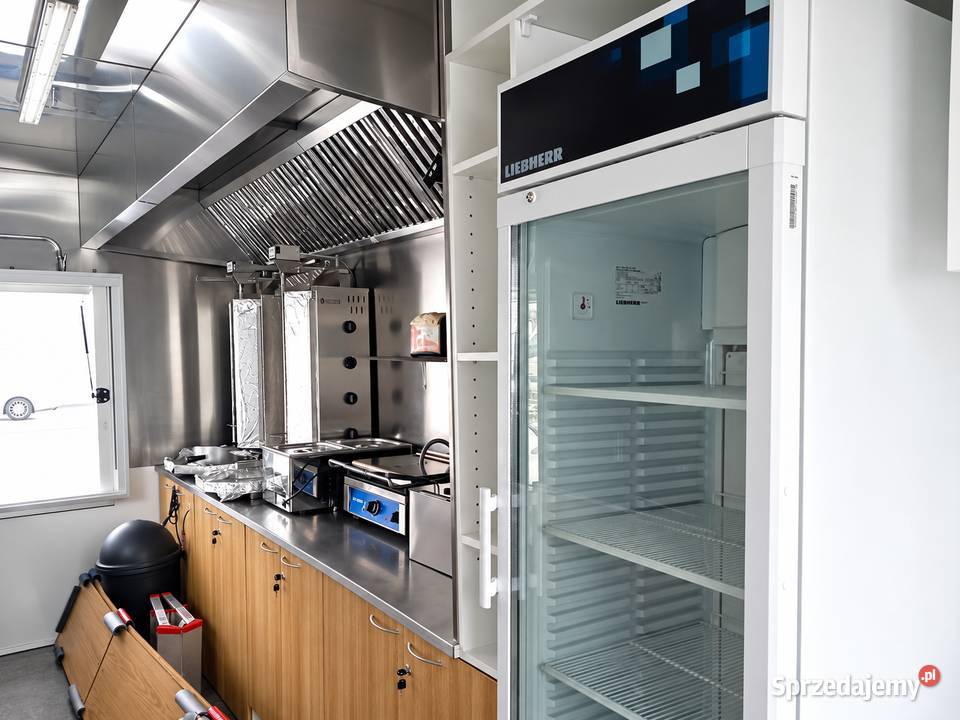 Przyczepa gastronomiczna 51m x 21m Cesja