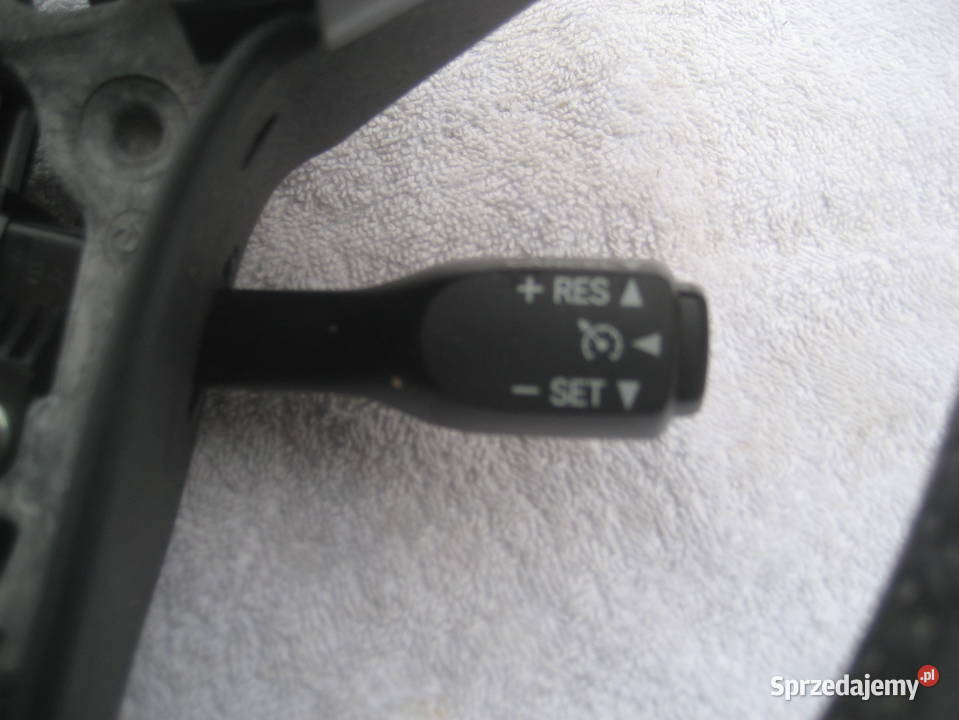 toyota auris I lift hybryda 1012r kierownica Rakoniewice