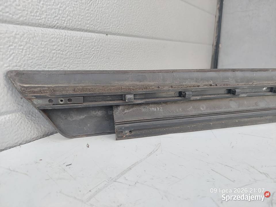 AUDI A8 D3 42 TDI 0510 LISTWA DRZWI DOLNA LEWA Włoszczowa
