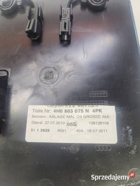 SCHOWEK PÓŁKA TUNELU AUDI A8 D4 4H0863075N Części samochodowe Przystajń