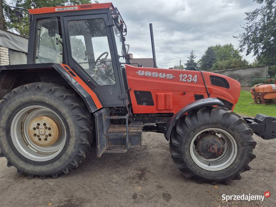 Sprzedam ursusa 1234 z 2001R Ursus Piła