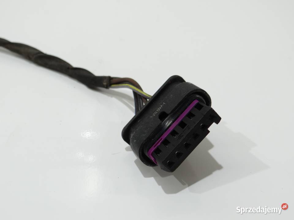 KOSTKA LAMPY TYŁ W BŁOTNIK BMW F31 Strzyżewice sprzedam