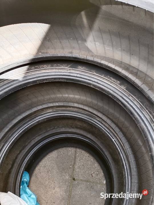 Opone Nexen zimowe 24550 R18 sprzedam