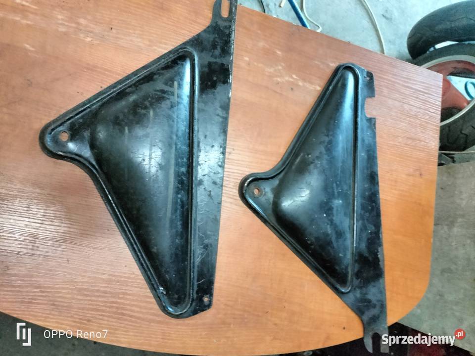 Osłony boczki trójkąt WSK 125 Łubno