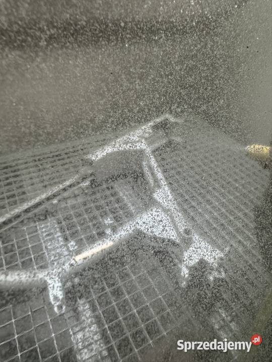 piaskowanie szkiełkowanie śrutowanie piaskarką Bolesławiec