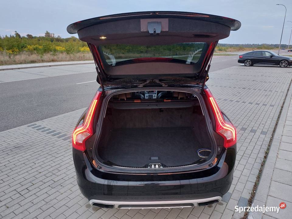 Volvo V60 Cross Country T5 AWD 2018 podlaskie Białystok