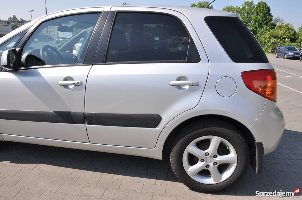 SUZUKI SX4 2WD 16 107 benzyna 1 wł salon ESP