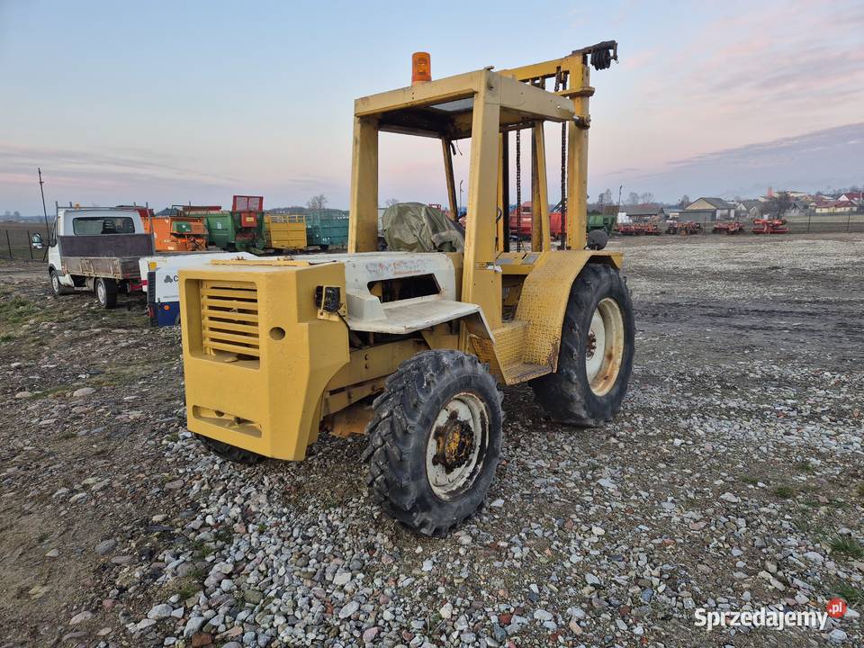 Wózek widłowy terenowy 4x4 widły łyżka diesel