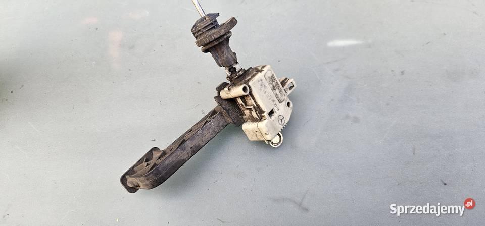Siłownik klapki paliwa mercedes w203 2038201997 wielkopolskie