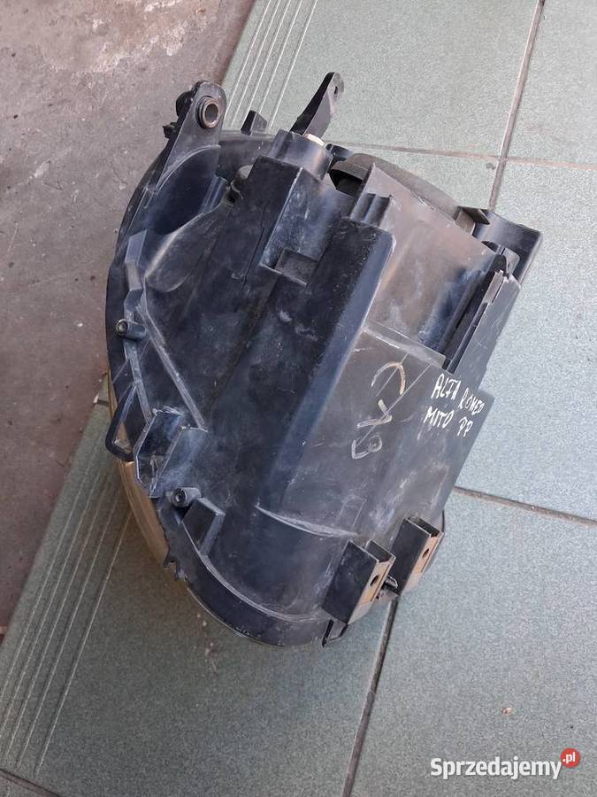 Alfa Romeo Mito lampa prawa przednia zwykla 0818 podkarpackie Stalowa Wola sprzedam