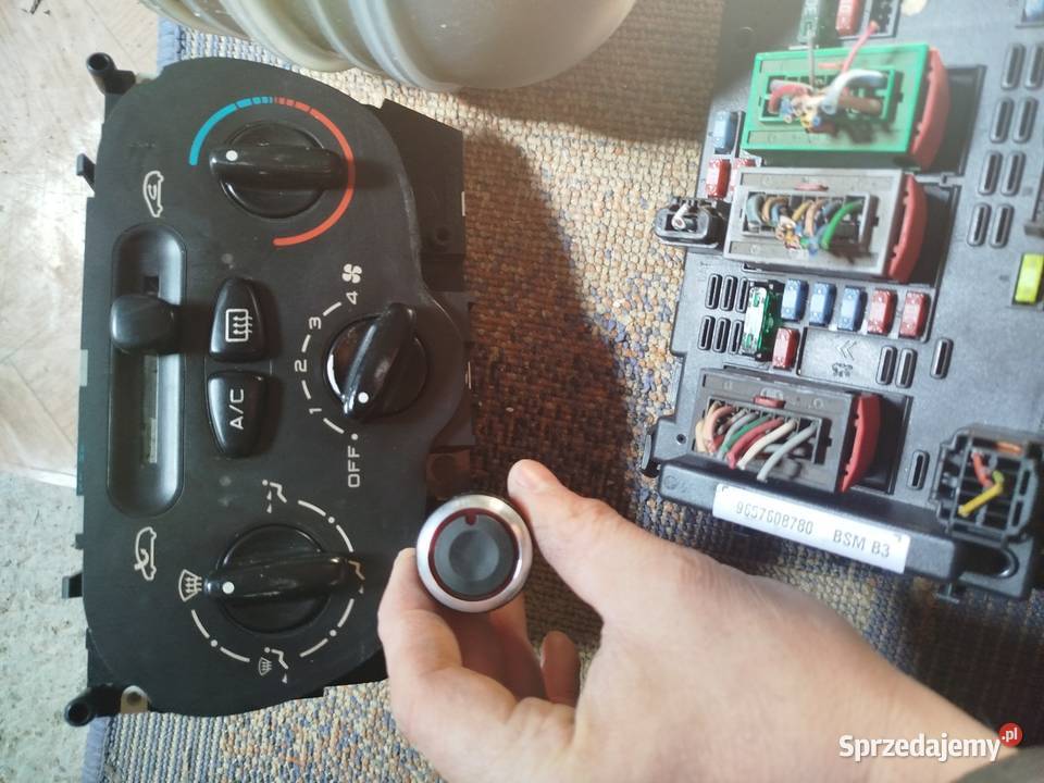 Panel nawiewu peugeot 206 osobowe łódzkie Piotrków Trybunalski sprzedam