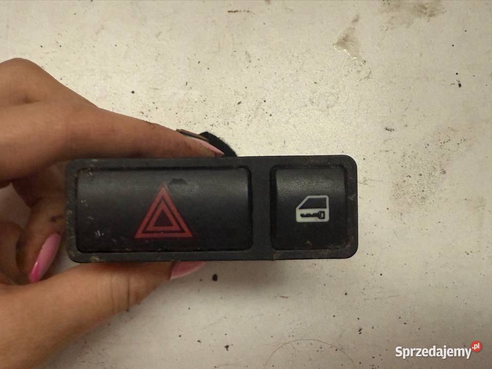 WŁĄCZNIK ŚWIATEŁ AWARYJNYCH BMW E46 wielkopolskie Ostrzeszów