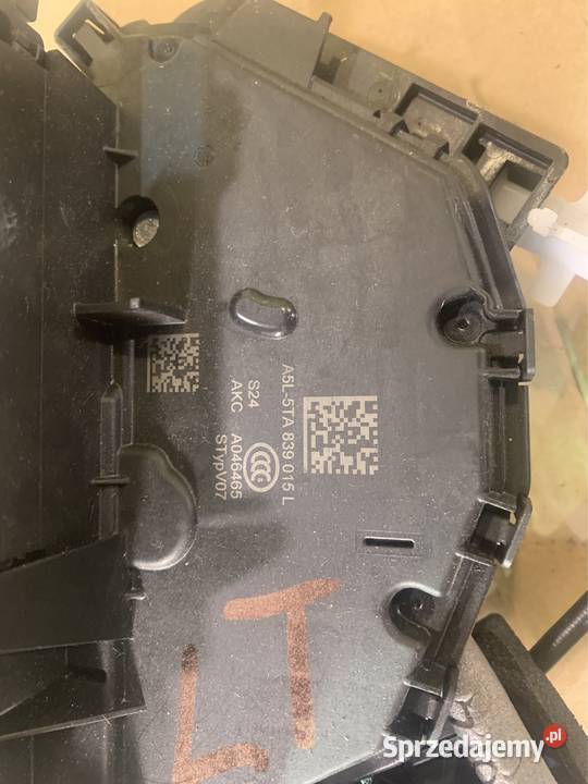 Zamek drzwi lewy tył 5TA839015C vw troc Rok produkcji 2020 Szczecin sprzedam