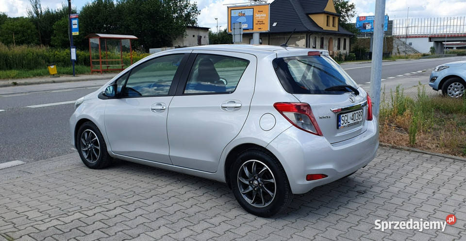 Toyota Yaris Kamera cofania6 biegówZestaw Przyszowice