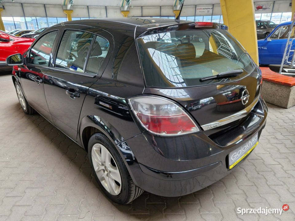 Opel Astra 201112 opis W podanej ROCZNA Astra