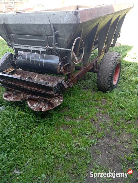 Rozsiewacz nawozów Rcw 3 Rozsiewacze nawozów Głuchów