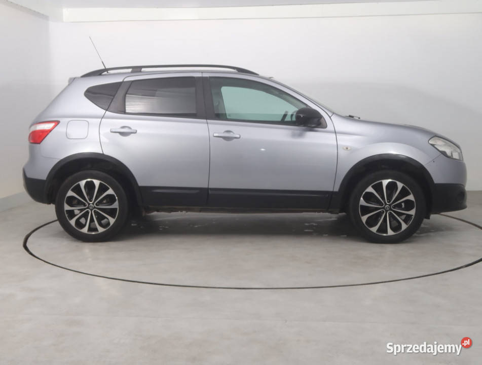 Nissan Qashqai 16 benzyna sprzedam