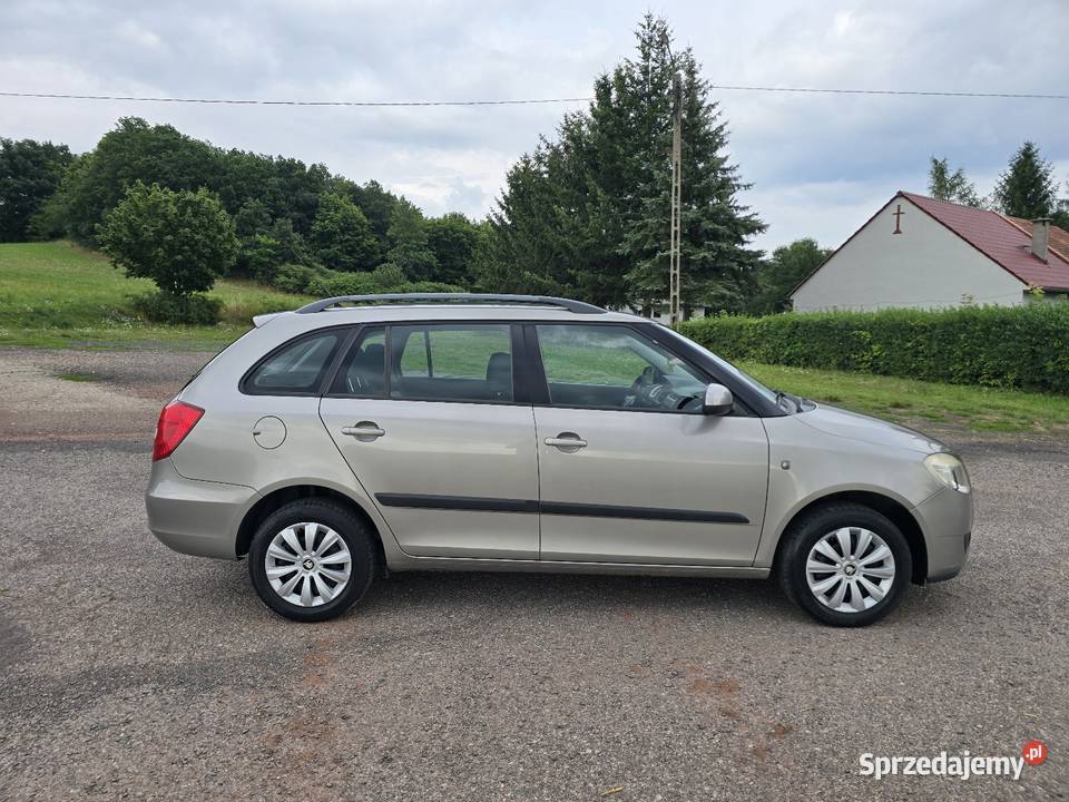 Skoda Fabia 16 benzyna 2011r 185 przebiegu