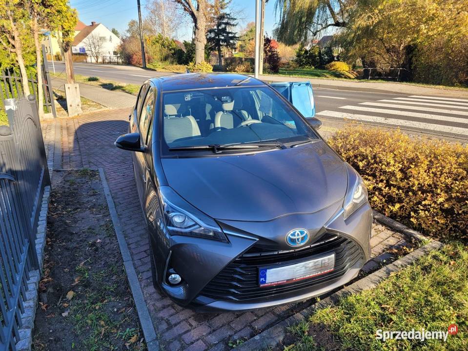 Toyota Yaris 15 benzyna HYBRYDA 116 2020r Opole
