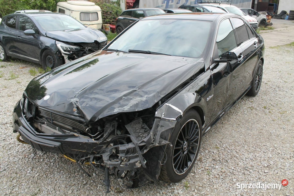 Mercedes C 63 AMG W204 20072014 czarny sprzedam