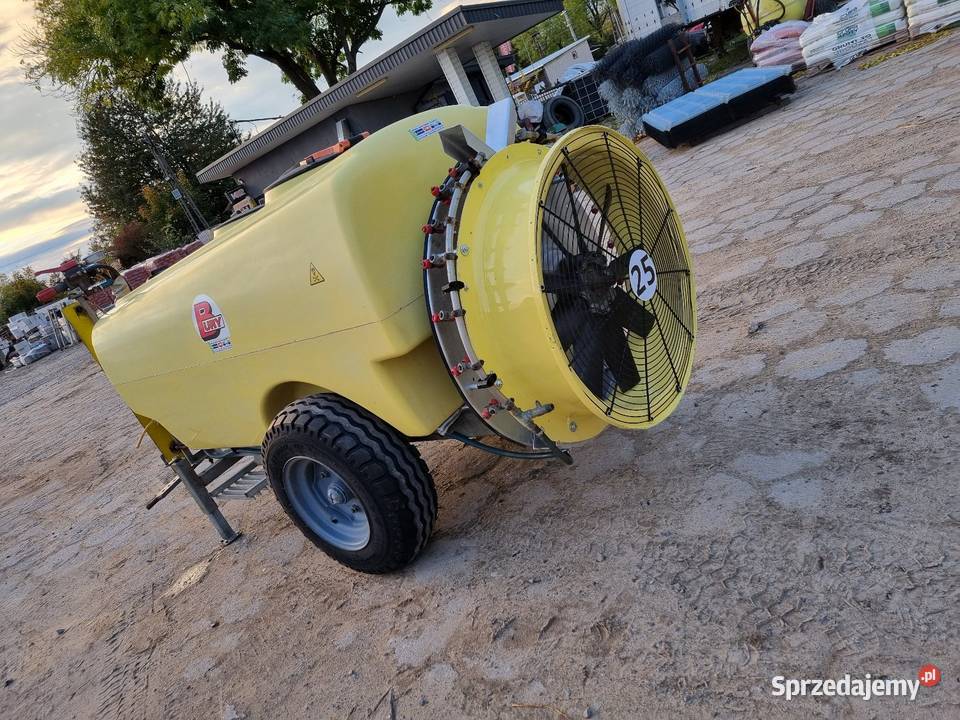 Opryskiwacz sadowniczy Bury 1500l sprzedam