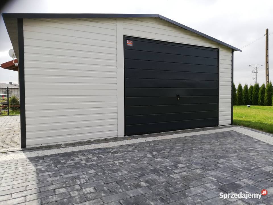 Ładny Biały Garaż Blaszany Na narzędzia Garaże Krotoszyn