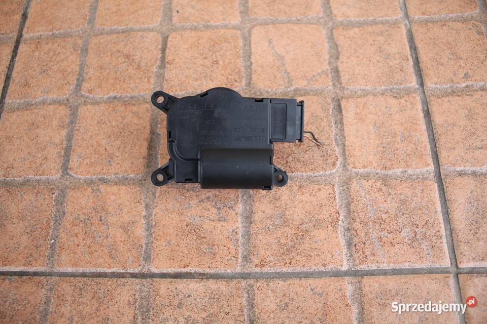 SILNICZEK NAGRZEWNICY OPEL CORSA D A21000700 Silniki