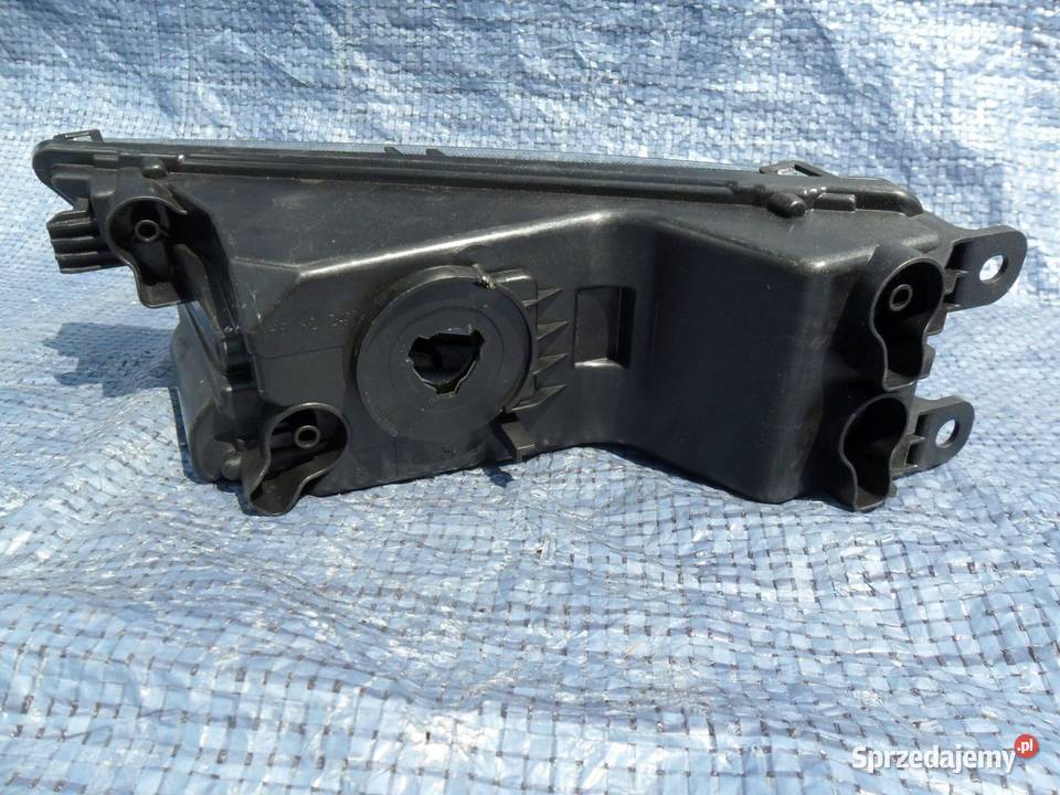 Volkswagen Tiguan II halogen prawy przedni