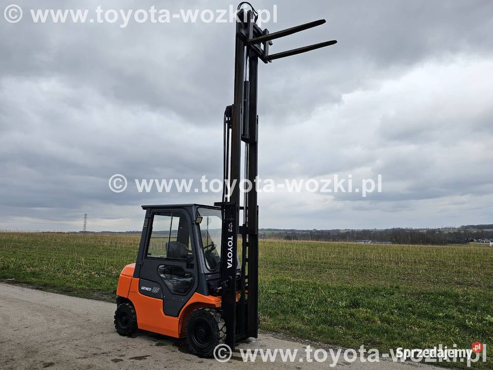 Wózek widłowy TOYOTA 7FDF25 triplx TOYOTA 7FD25 diesel Wózki widłowe sprzedam