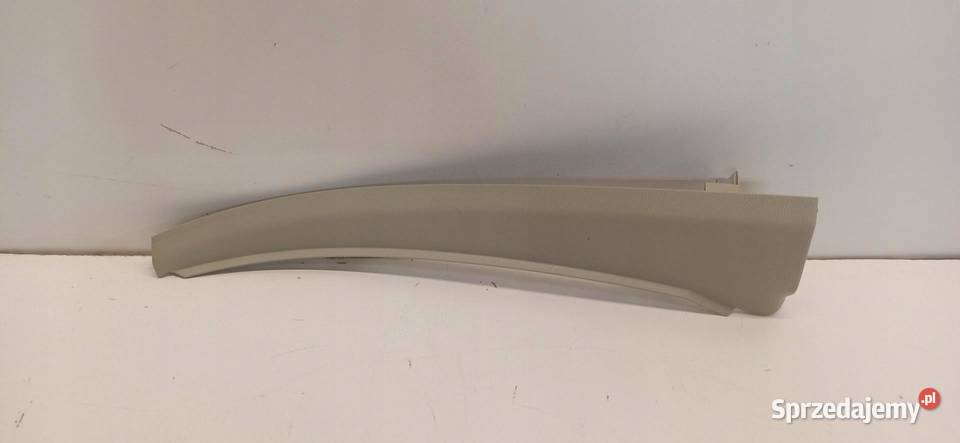 VOLVO V60 CC OSŁONA SŁUPKA PRAWA 31479201 osobowe sprzedam