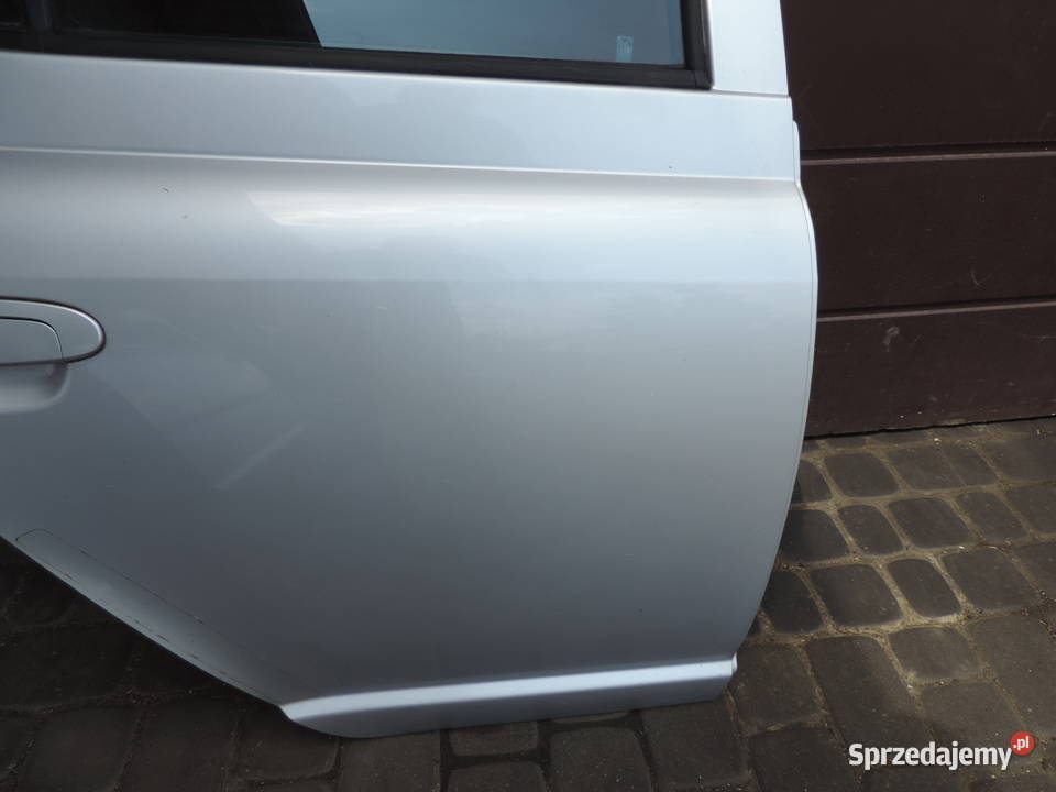 DRZWI PRAWY TYŁ TOYOTA YARIS I HB FL 1E7 sprzedam