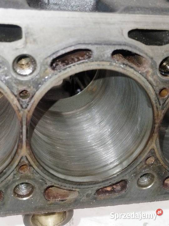 BLOK SILNIKA 16 FSI BAD GOLF 4 BORA AUDI A2 śląskie