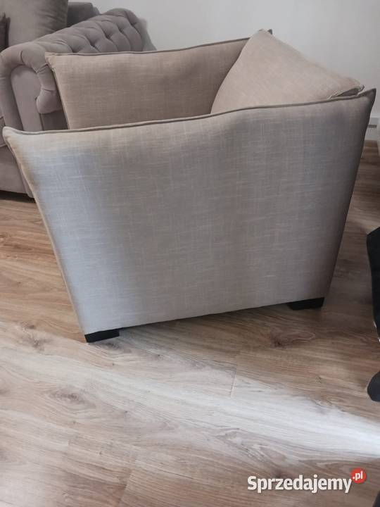 Fotel w kolorze jasnobeżowym Piotrków Trybunalski sprzedam