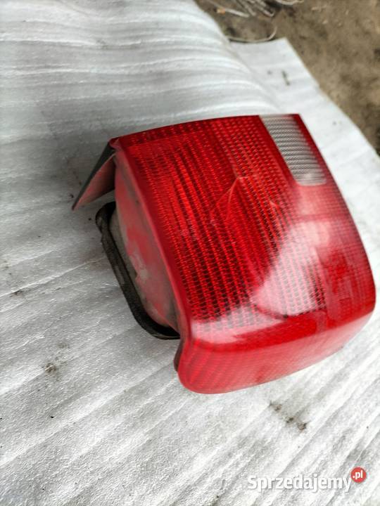 Volkswagen Bora LAMPA TYŁ TYLNA LEWA Oświetlenie