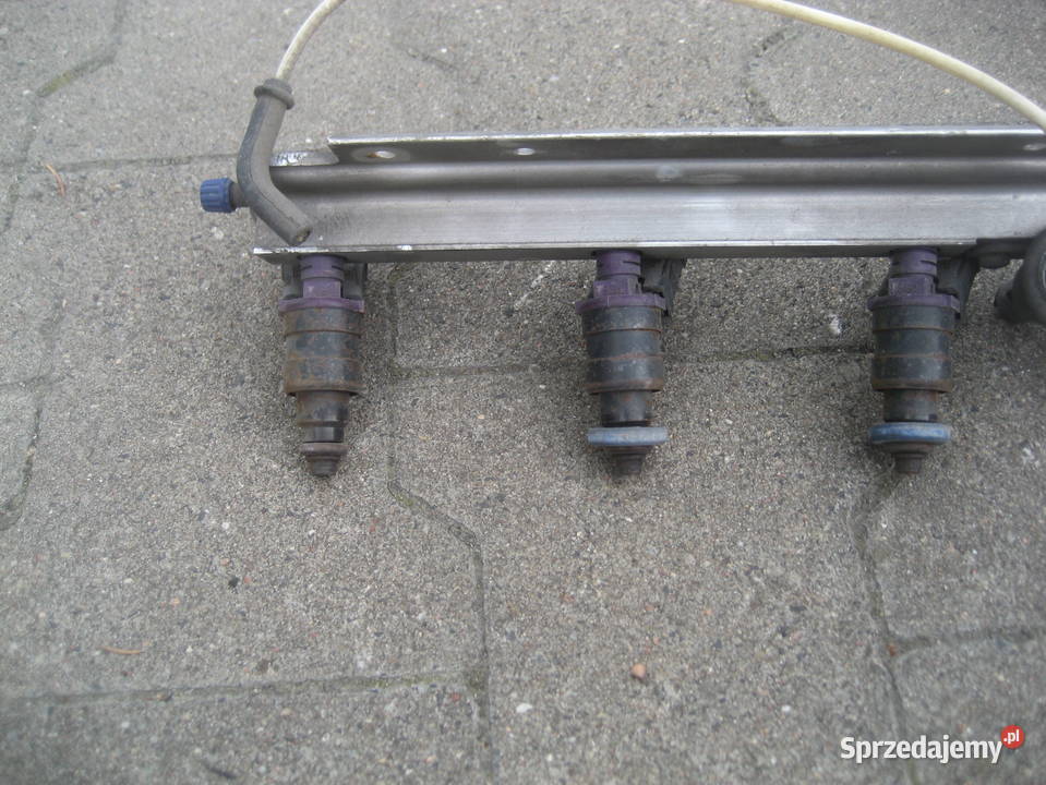 VOLVO V40 S40 18b LISTWA WTRYSKOWA 9146264 Rakoniewice