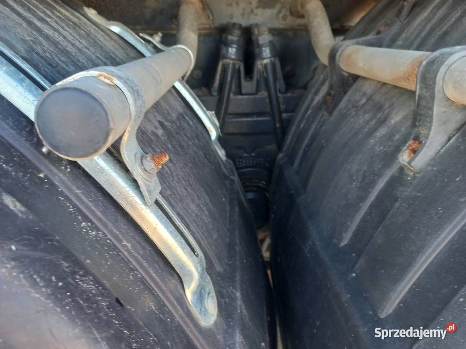 Renault Kerax 410 DXI 6X4 dźwig hds HIAB B3 ASR (kontrola trakcji) Mielec