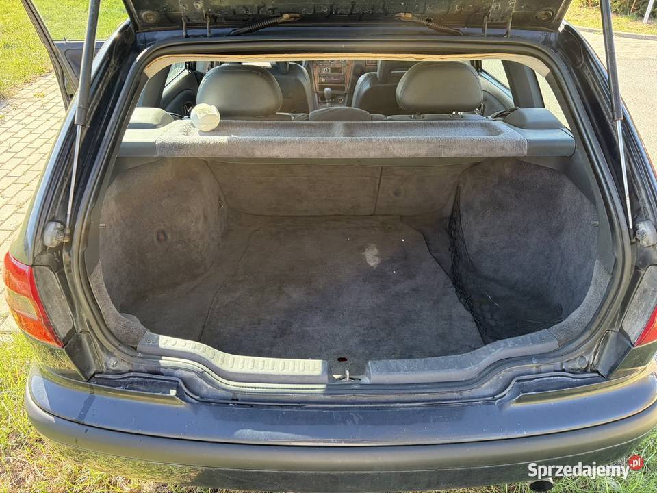Volvo v40 16 1997 benzyna benzyna Olsztyn