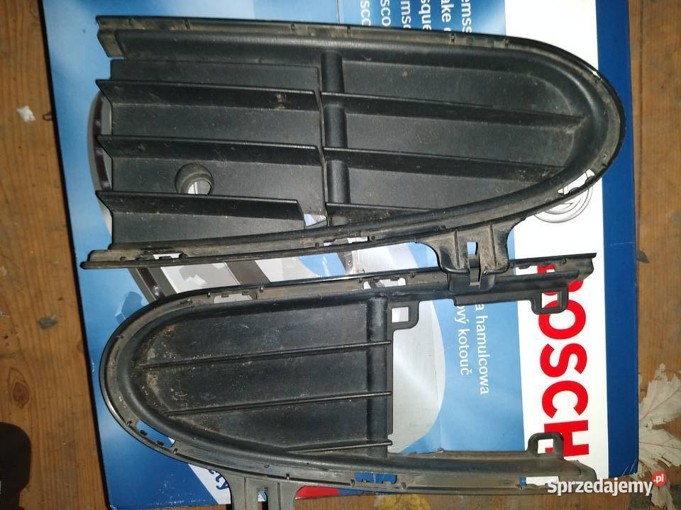 Zaślepki maskownice halogenów VW Sharan MK1 zderzaki łódzkie Łódź