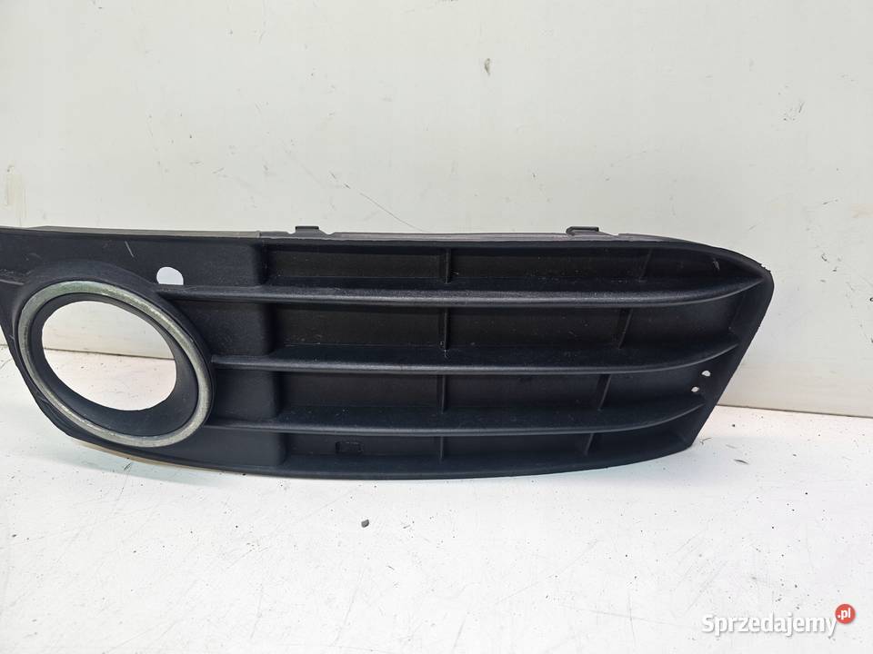 KRATKA ATRAPA ZDERZAKA LEWA AUDI A4 B8 8KD807681
