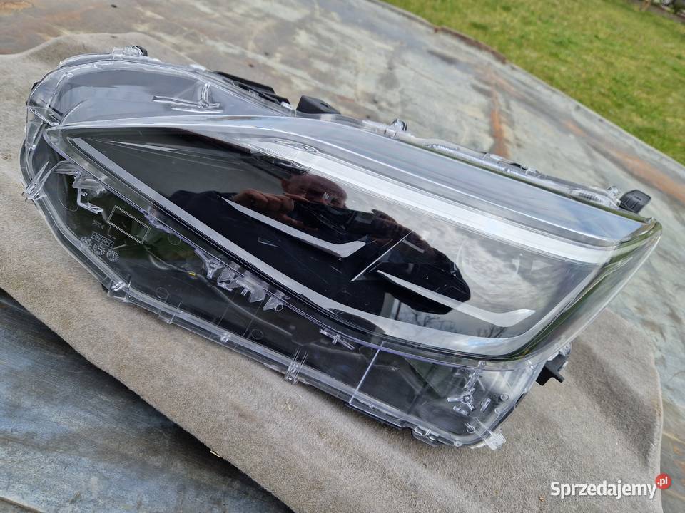 Toyota Yaris Cross reflektor FULL LED ORG EU KPL