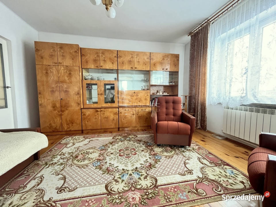 Przestronny i funkcjonalny dom w centrum Nieruchomości