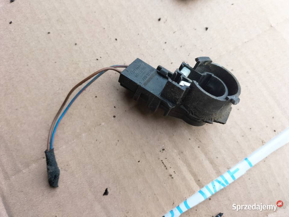 AUDI 80 B4 80B4 WKŁAD OPRAWKA ŻARÓWKI TYLNEJ Pozostałe Kamień-Kolonia