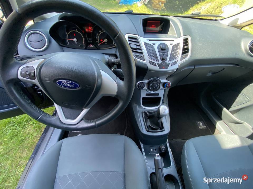 Ford Fiesta 12423 Champions Edition 82 bez Zbiczno