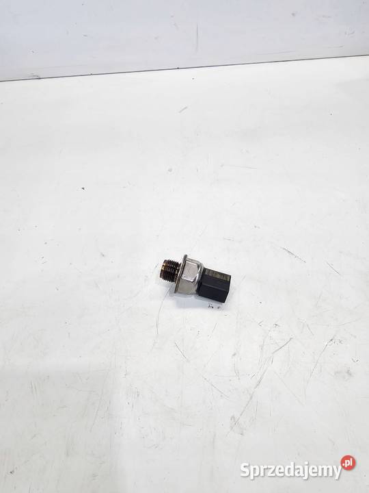 CZUJNIK CIŚNIENIA PALIWA AUDI VW 20TDI 04L906054 Przystajń